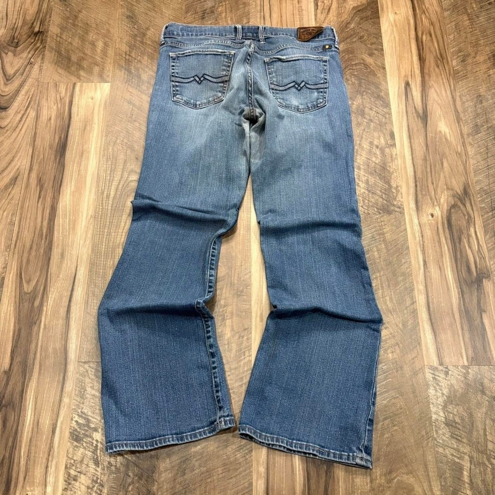 Vintage 2000s Lucky Jeans Women's Bootcut Flared Blue Denim Casual